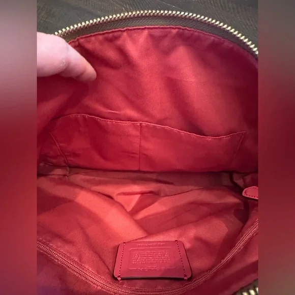 Coach Celeste Convertible Hobo Crossbody Bag Pink Accent-Missing Strap - Picture 9 of 13